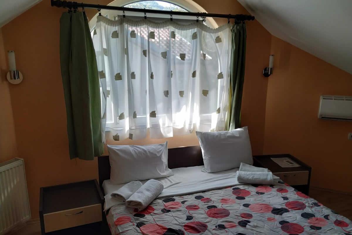Restoran Filipovic Hotel Nova Varoš Buitenkant foto