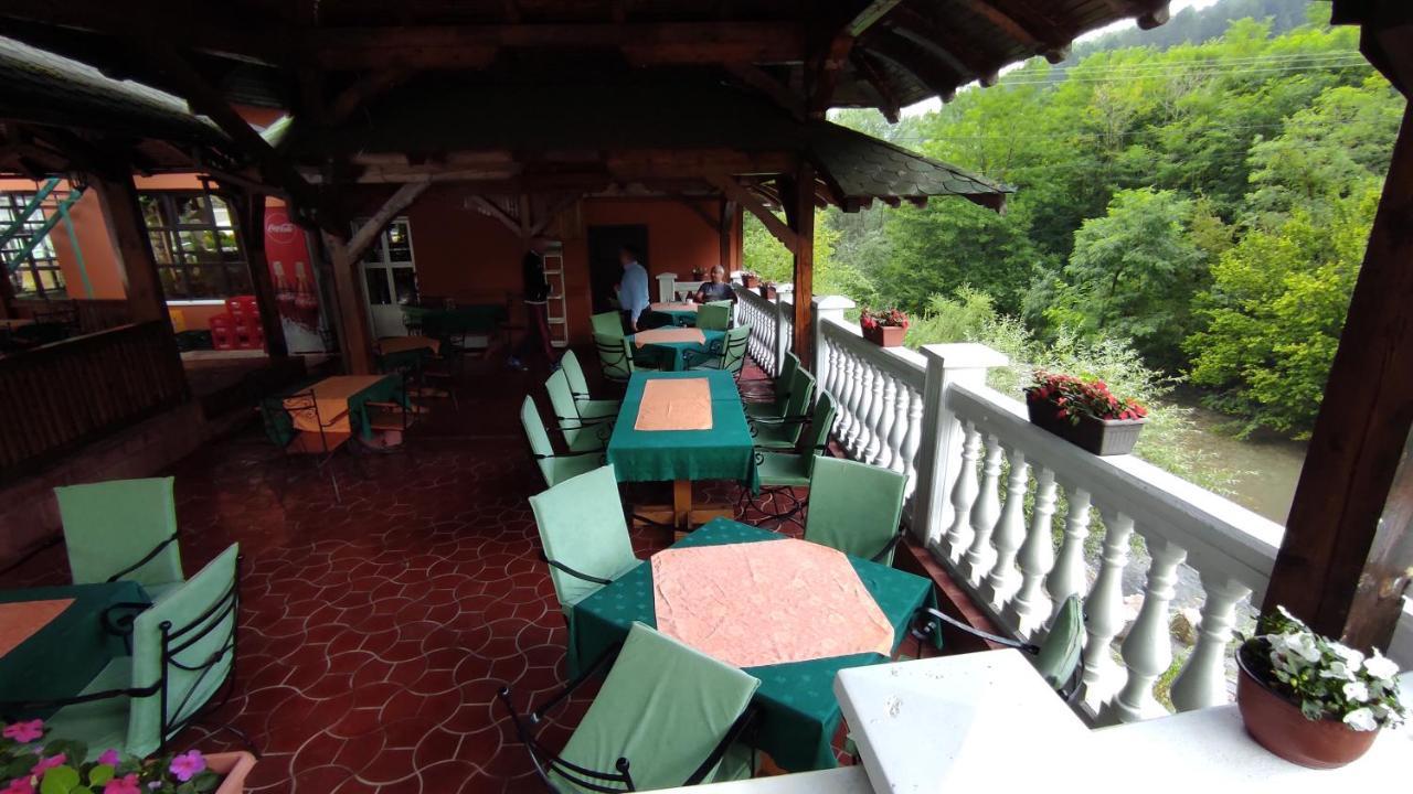 Restoran Filipovic Hotel Nova Varoš Buitenkant foto