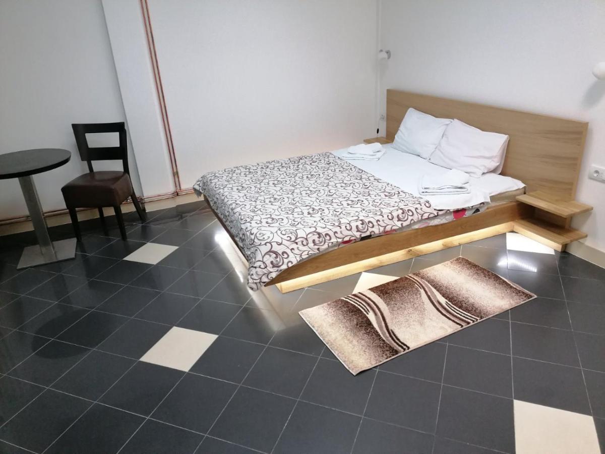 Restoran Filipovic Hotel Nova Varoš Buitenkant foto