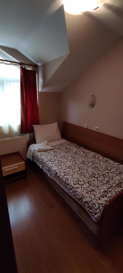 Restoran Filipovic Hotel Nova Varoš Buitenkant foto